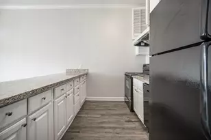 7820 Seawall Blvd, Galveston, TX 77551 - Photo 9