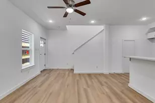 8411 Mahalia Dr, Houston, TX 77088 - Photo 9