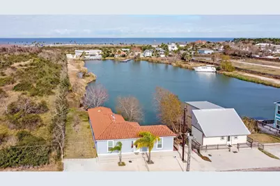 2734 Avenue D, Dickinson, TX 77539 - Photo 3