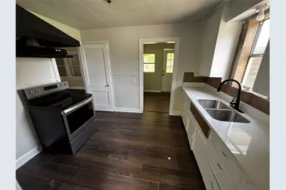 1805 E North Street, Victoria, TX 77901 - Photo 5