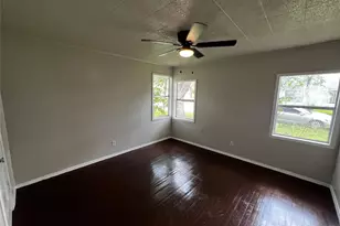 1805 E North St, Victoria, TX 77901 - Photo 11