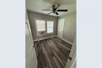 121 S Willow Street, Texas City, TX 77591 - Photo 11