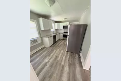 121 S Willow Street, Texas City, TX 77591 - Photo 5