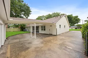 1911 Acacia St, League City, TX 77573 - Photo 35