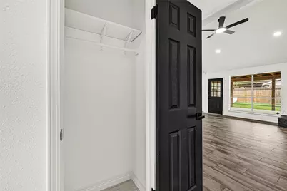 4102 Townes Forest Road, Friendswood, TX 77546 - Photo 17