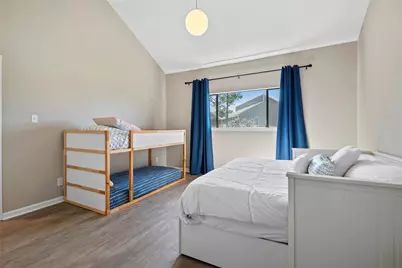 162 April Point Drive S, Conroe, TX 77356 - Photo 11