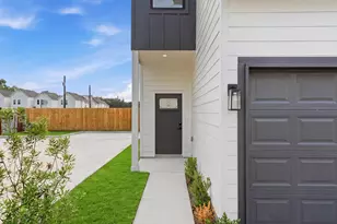 864 Rachel St, Houston, TX 77091 - Photo 3