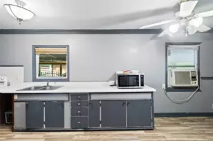 11941 W Hollyhill Dr, Plantersville, TX 77363 - Photo 7