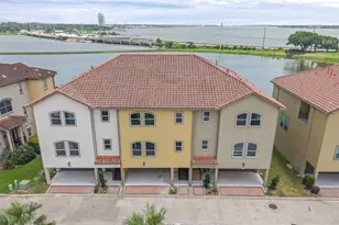 37 Armand Shore Dr, Pasadena, TX 77058 - Photo 3