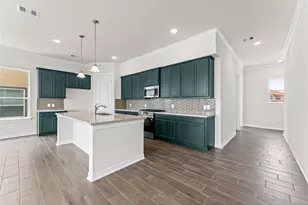 37 Armand Shore Dr, Pasadena, TX 77058 - Photo 9