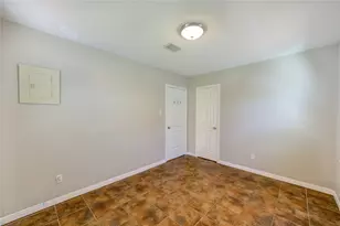 6729 Barney Rd, Houston, TX 77092 - Photo 17