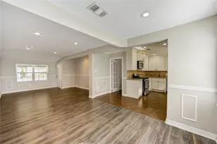 6729 Barney Rd, Houston, TX 77092 - Photo 9