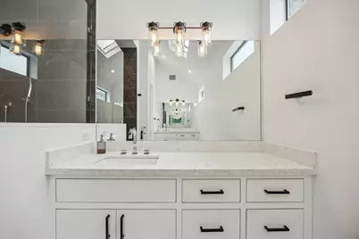 823 Aurora Street, Houston, TX 77009 - Photo 13