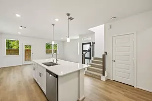 6323 Sapphire Ocean Dr, Houston, TX 77092 - Photo 15