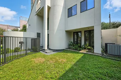 2019 McClendon Street, Houston, TX 77030 - Photo 3