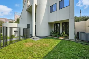 2019 McClendon St, Houston, TX 77030 - Photo 3