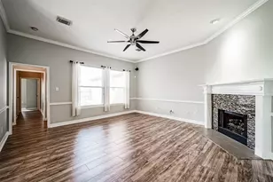 1523 Crescent Shores Ln, Pasadena, TX 77586 - Photo 3