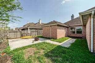 1523 Crescent Shores Ln, Pasadena, TX 77586 - Photo 29