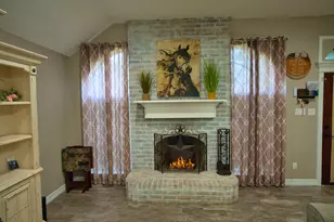 213 Trail Ride Rd, Angleton, TX 77515 - Photo 3