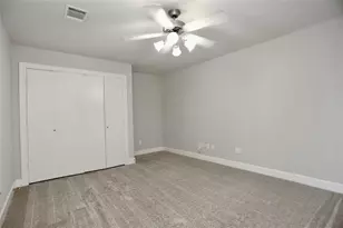 3614 Main Plaza Dr, Houston, TX 77025 - Photo 11