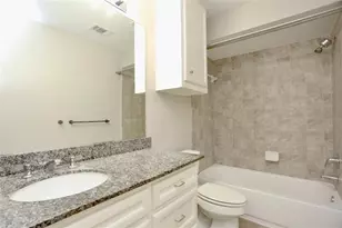 3614 Main Plaza Dr, Houston, TX 77025 - Photo 13