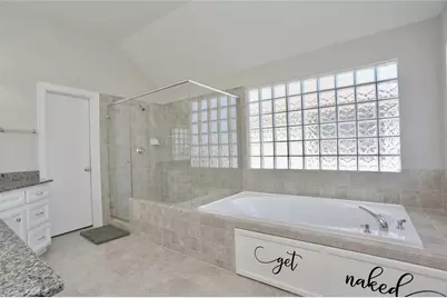 3614 Main Plaza Drive, Houston, TX 77025 - Photo 9