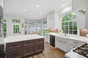 103 Quiet Oak Cir, The Woodlands, TX 77381 - Photo 17