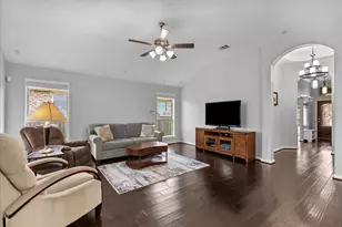 4813 Ladona Ct, League City, TX 77573 - Photo 5