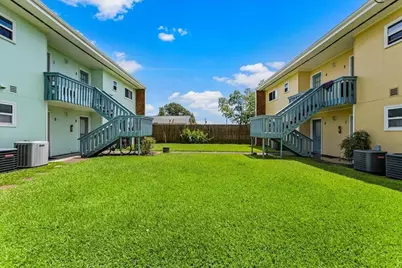 1914 Larrabee Street #3, Seabrook, TX 77586 - Photo 15