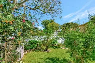 2608 Ursuline St, Galveston, TX 77550 - Photo 31