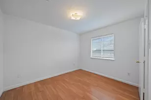 9742 Kingsville Park Dr, Houston, TX 77083 - Photo 23