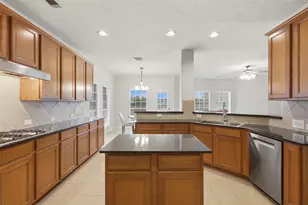 13806 Cove Landing Ln, Rosharon, TX 77583 - Photo 11