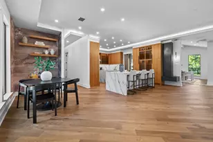 11823 Memorial Dr, Houston, TX 77024 - Photo 9