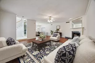 2125 Bering Dr, Houston, TX 77057 - Photo 5