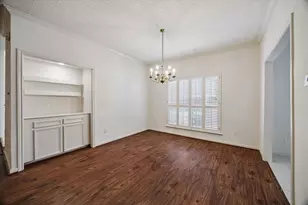 2125 Bering Dr, Houston, TX 77057 - Photo 9