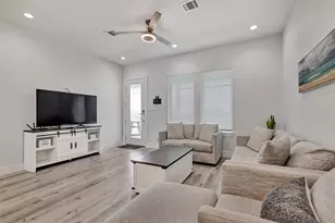 18515 Shaman Dr, Galveston, TX 77554 - Photo 5