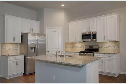 14215 Irvine Ranch Trail, Conroe, TX 77384 - Photo 7