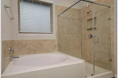 14215 Irvine Ranch Trail, Conroe, TX 77384 - Photo 17