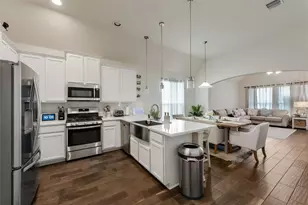 2726 Painted Sunrise Trail, Houston, TX 77045 - Photo 3