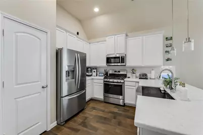 2726 Painted Sunrise Trail, Houston, TX 77045 - Photo 9