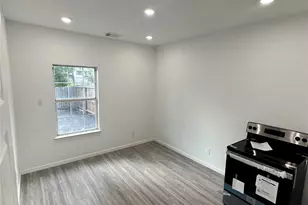 6946 Paris St, Houston, TX 77021 - Photo 3