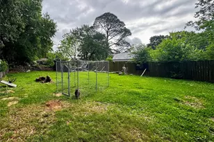 1219 S 13th St, Nederland, TX 77627 - Photo 13