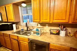 1219 S 13th St, Nederland, TX 77627 - Photo 5