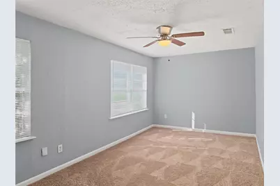 5427 Willow Glen Drive, Houston, TX 77033 - Photo 13