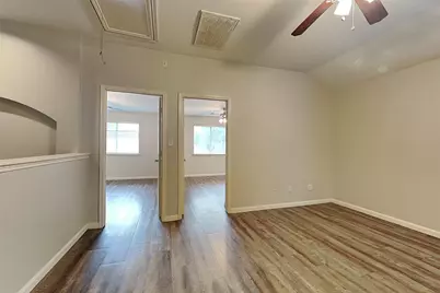 10931 S Falls Terrace, Houston, TX 77095 - Photo 9