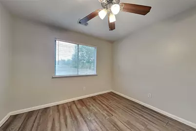 10931 S Falls Terrace, Houston, TX 77095 - Photo 17