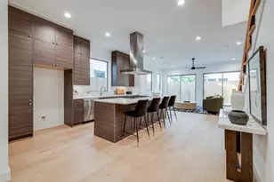 1312 Castle Ct, Houston, TX 77006 - Photo 15