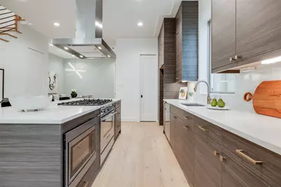 1312 Castle Court #A, Houston, TX 77006 - Photo 17