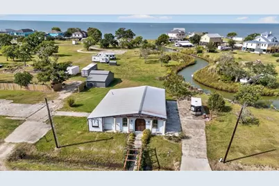 311 Bayside Drive, Anahuac, TX 77514 - Photo 3