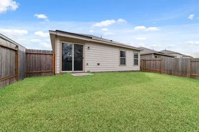 10623 Red Orchid Drive, Houston, TX 77016 - Photo 19